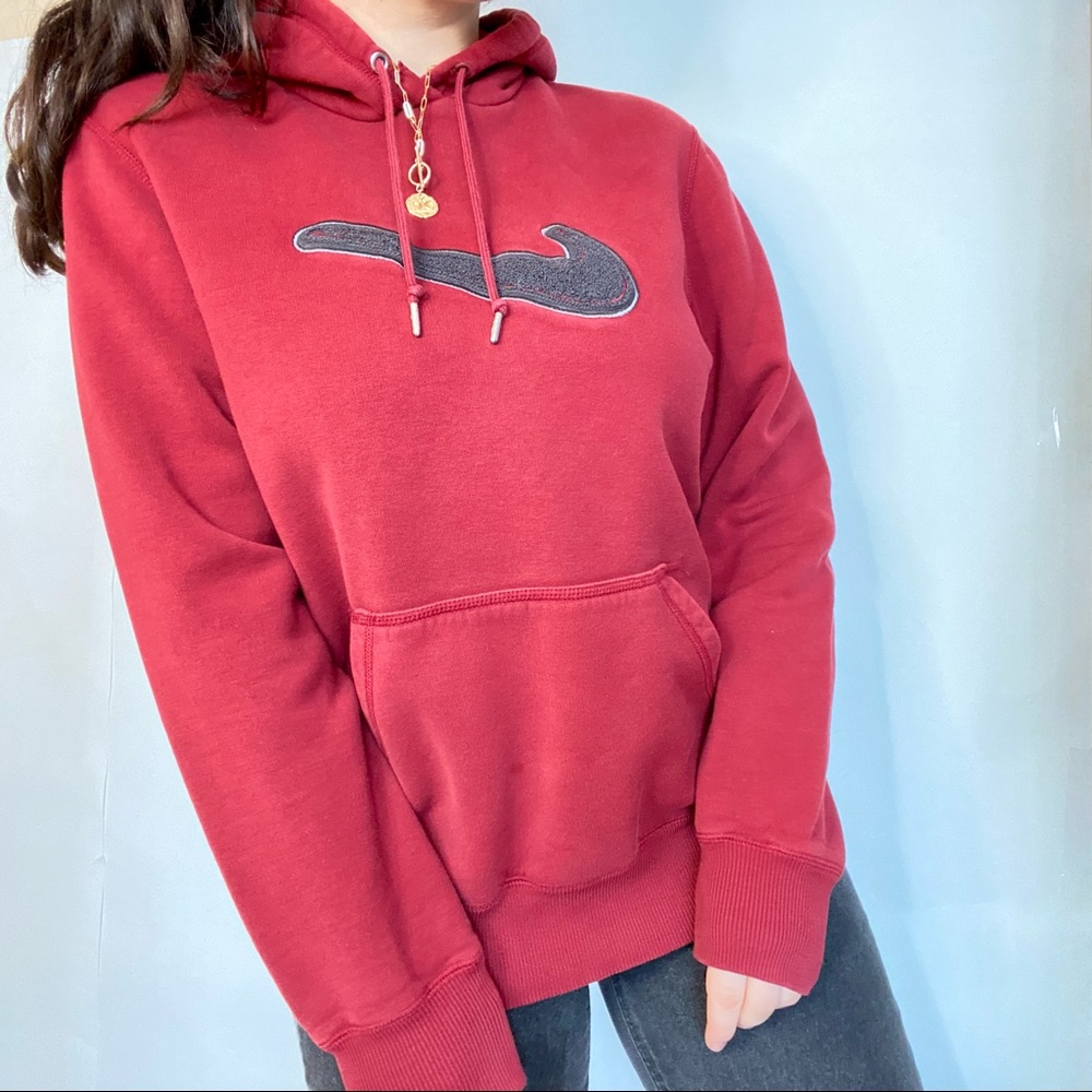 Vintage Red+ Navy Carpet Logo Swoosh Nike Hoodie Small
